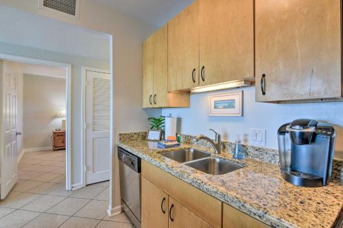 Galveston Resort Condo with Heated Pool and Beach View in Galveston, USA