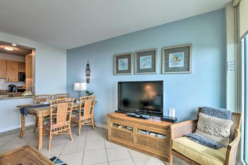 Galveston Resort Condo with Heated Pool and Beach View in Galveston, USA