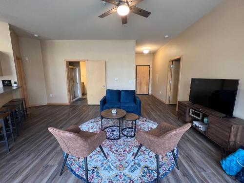 Cannery Square Short Term Rentals -106 - Apartment - Sun Prairie