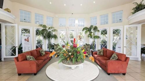 Three-Bedroom Apartment image 9