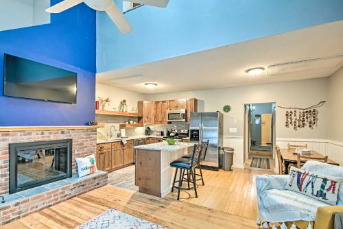 Ski-InandSki-Out Tenney Mountain Condo with Fireplace! in Plymouth