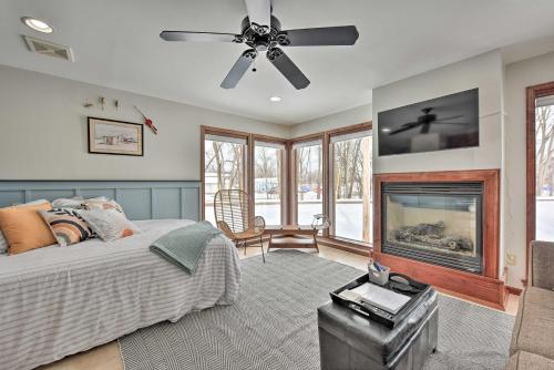 Pet-Friendly Retreat with Deck Steps to Marina! in วาบาสชา (MN)