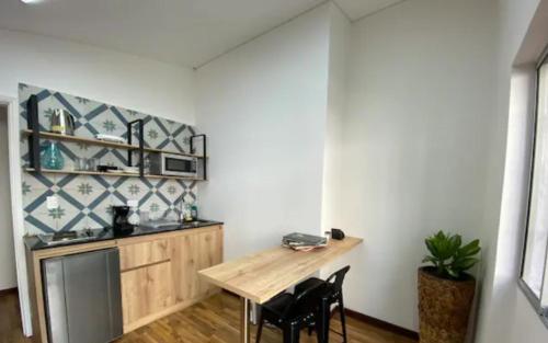 Apartamento cerca al centro comercial Santafé A105 By Roots Rentals, Medellín (fotografie 2)
