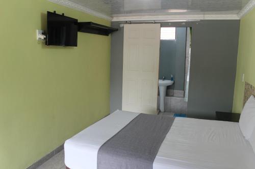 Green Apple Lodge