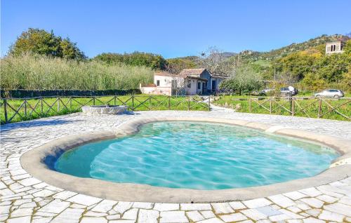 Awesome home in Castiglione di Sicilia with 2 Bedrooms gîte à louer Badia Vecchia