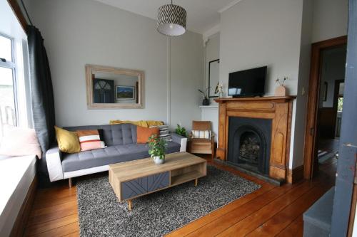 Kingwell Cottage - New Plymouth Holiday Home photo 1