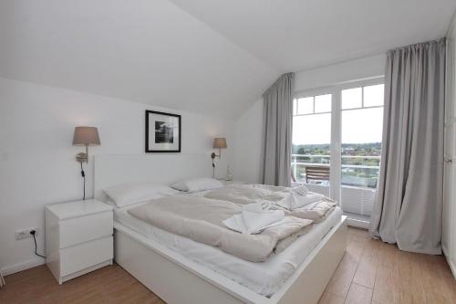 Apartment with Sea View image 10