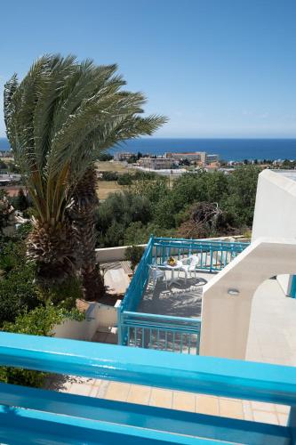Sunny Hill Hotel Apartments - image 4