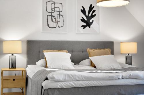 Spacious Centrally Located Penthouse With a Terrace Close To Illum - image 5