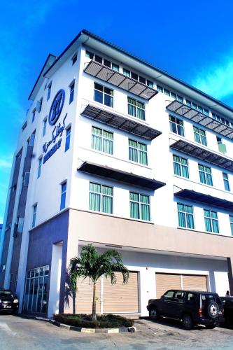 Exterior view, Hotel Gina Suite in Gadong