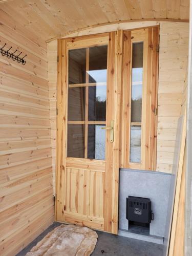 Sauna, Kaszubskie Zacisze dom nad jeziorem, sauna, balia ogrodowa in Lipusz