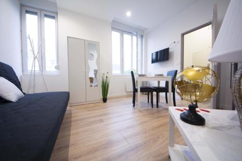 B&B Saint-Quentin - MAHORA - CHARMANT Studio HOME STAGING AU CENTRE-VILLE - Bed and Breakfast Saint-Quentin
