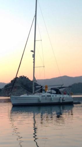 Sailing Yacht AVARA