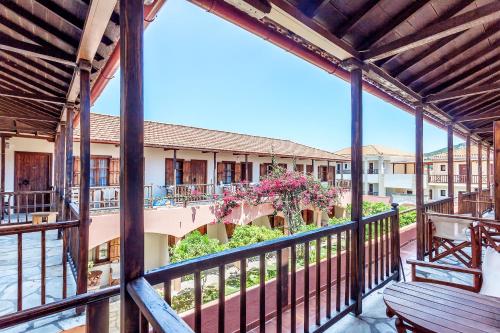 Double Room with Garden View image 5