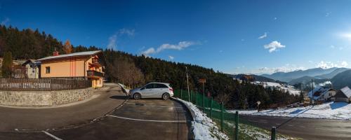 Apartment Jorsi with Mountain View