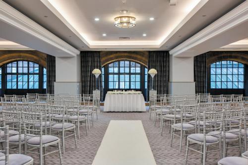 332760092 voco Grand Central Glasgow by IHG
