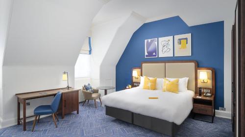 332760104 voco Grand Central Glasgow by IHG