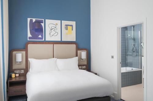 332760131 voco Grand Central Glasgow by IHG
