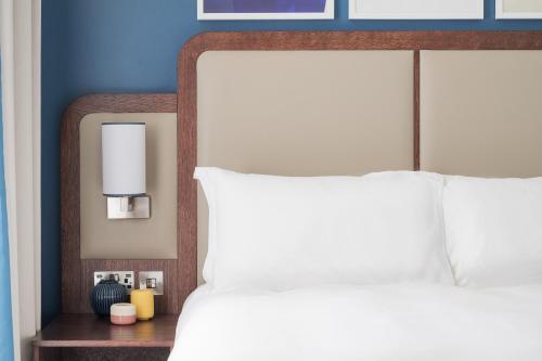 332760169 voco Grand Central Glasgow by IHG