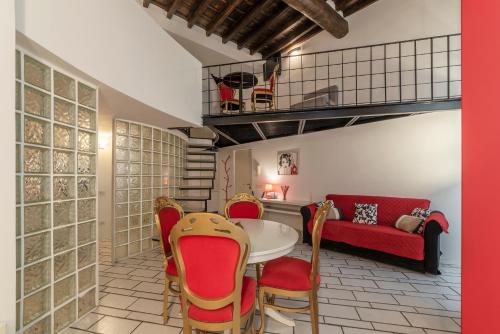 GuestHost - Navona Pretty Home, Roma (foto 5)