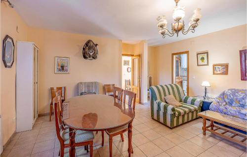  Awesome apartment in Torres with Outdoor swimming pool and 4 Bedrooms in Torres