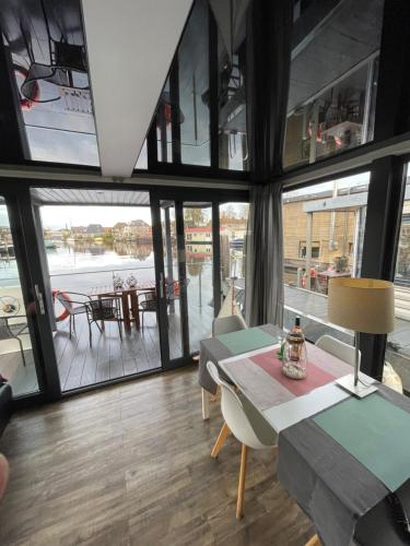 Varend genieten op houseboats