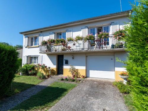 Gîte Étain, 4 pièces, 6 personnes - FR-1-585-57 - Étain