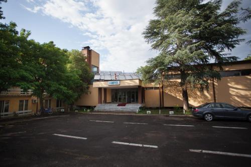 Bejárat, Hotel Park in Negotino