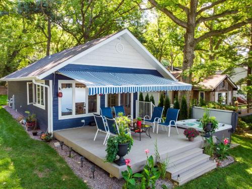 Blue Fish Cottage thumb 4