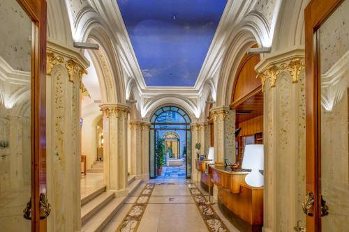 Lobby, UNA Hotels Empire Roma in Via Veneto