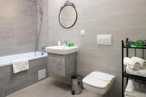 Brasov Holiday Apartments - image 4