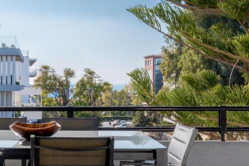Luxury & Spacious 3 bdrm apt in Glyfada center - image 2