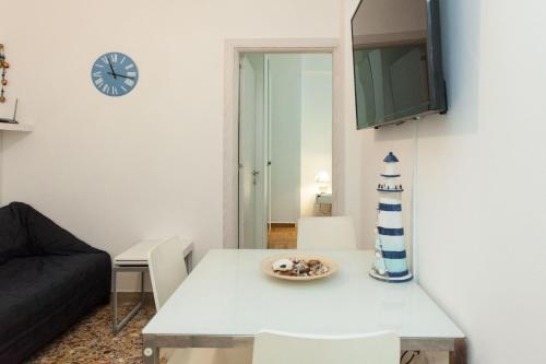 Lovely 2 bedroom apt in Metaxourgio Center, Atény (fotografie 5)