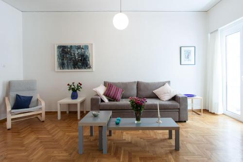2 bdrm apt for up to 6 guests next to Acropolis museum - image 3