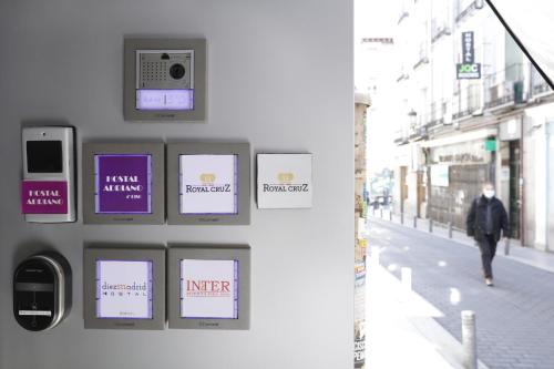 Hostal Royal Cruz - image 9