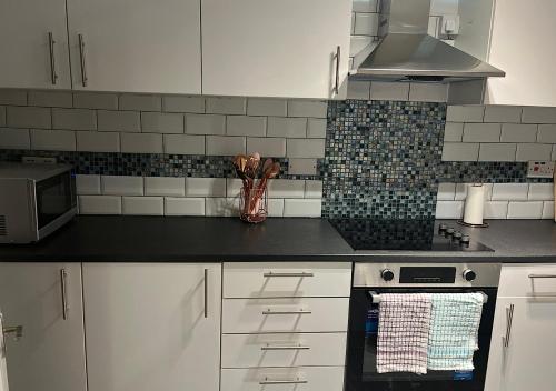 Lovely 2 bedroom apartment with parking space, Londýn (fotografie 9)
