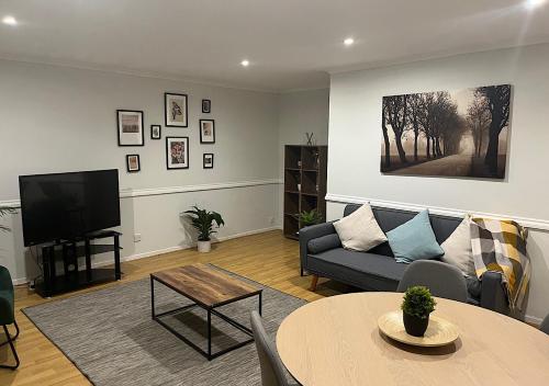 Lovely 2 bedroom apartment with parking space, Londýn (fotografie 3)