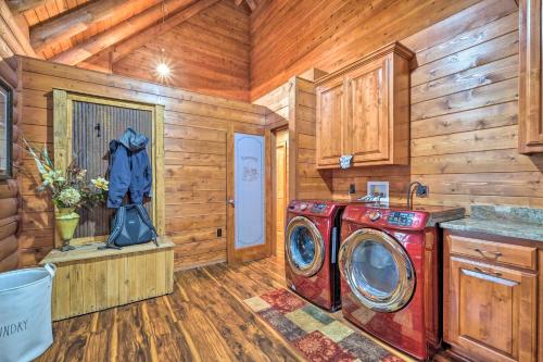 Private Eureka Springs Cabin with Beaver Lake Views! - image 8