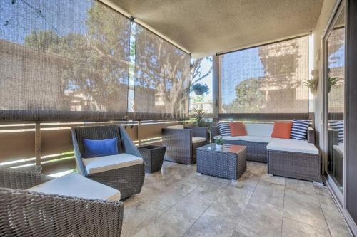 Contemporary San Diego Gem with Community Pool! in San Diego, USA