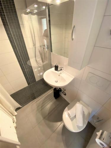 EXCLUSIVES Apartment in BESTLAGE +NETFLIX +BOXSPRING 96m von Zeughaus entfernt