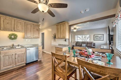 Cozy Cottage with Game Room about 17 Mi to Dtwn SLC! in เซาท์ จอร์แดน (UT)
