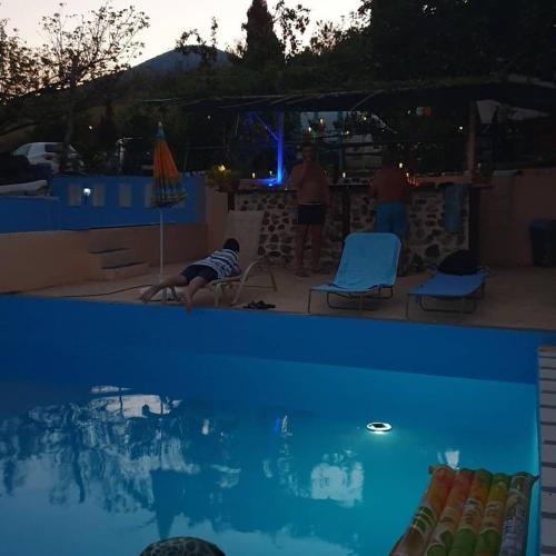 Charming 4-Bed House in Pyrgetos