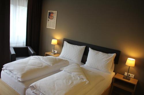 1 queen bed