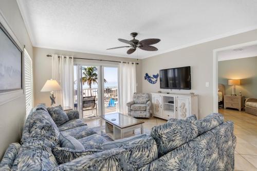 106 Beach Place Condos in St Pete Beach, USA