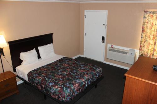 1 queen bed