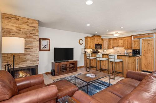 Shadowbrook 205, Snowmass Village