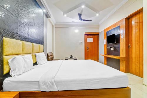 OYO 82877 Hotel Ninap