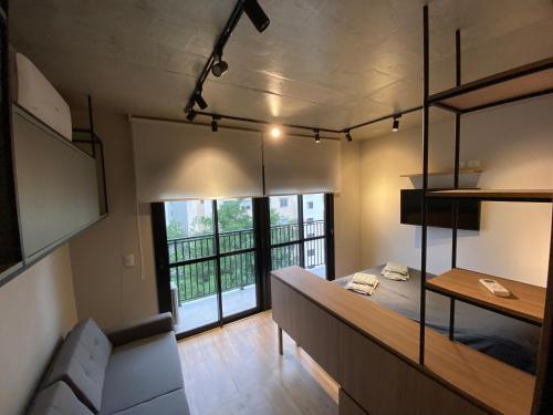 82 New studio next Paulista Av, fast wifi and balcony, São Paulo
