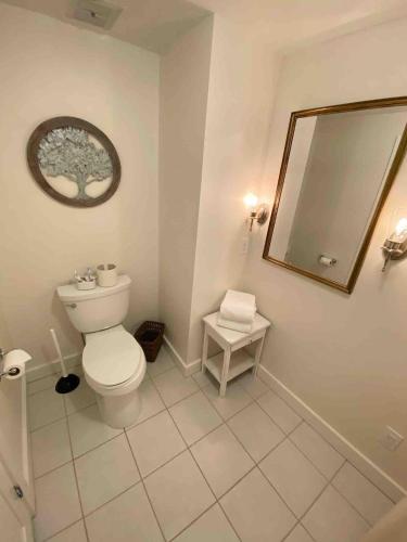 Farmhouse 1 - Farm Road Estate - 3 mi to Mt Snow