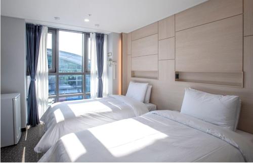 Griffinbay Hotel Room Type - Standard Twin Room